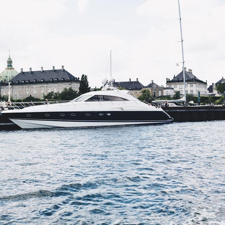 Gourmet experience at sea